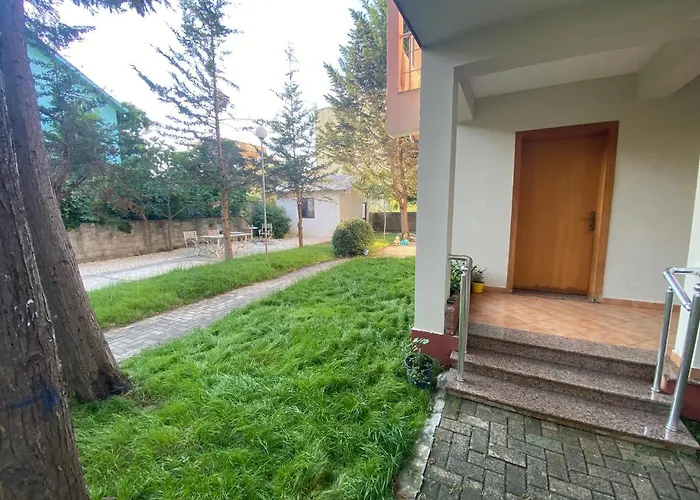 Garden Ardo * Golem (Tirana)