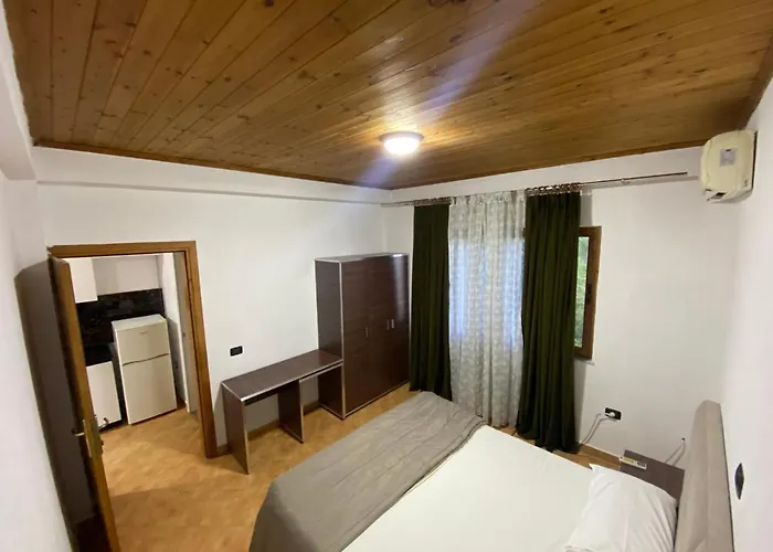 Garden Ardo * Golem (Tirana)